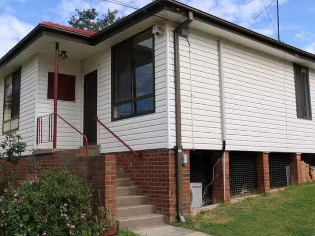 For Rent! 3 BR 17 Kennedy Parade, Lalor Park, NSW 2147