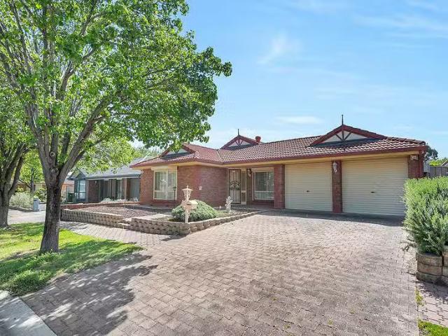Deal! 3 BR 17 Oakdale Drive, Gilles Plains, SA 5086