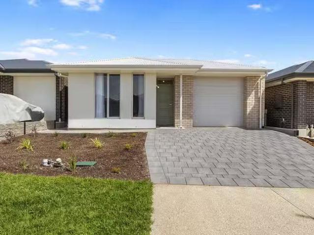 Cozy 3 BR 18 Twilight Avenue, Port Noarlunga South, SA 5167