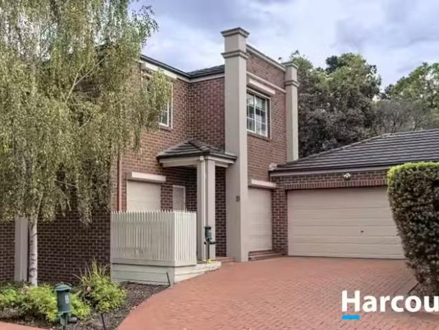 Charming 3 BR 19 Saxonwood Drive, VERMONT SOUTH, VIC 3133 Ho.