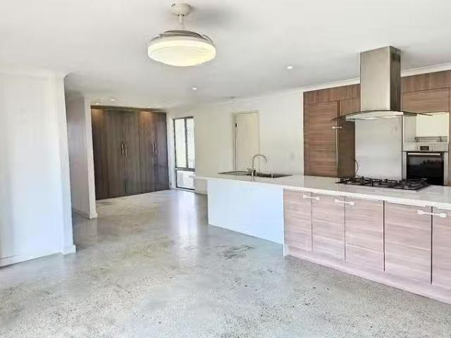 Unique 3 BR 1 Briggs Street, South Lake, WA 6164