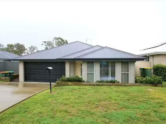 Cozy 3 BR 20 Eurawillah Street, Orange, NSW 2800