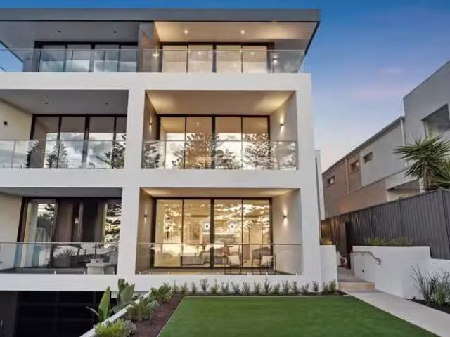 Cozy 3 BR 2/10 Esplanade, SEMAPHORE SOUTH, SA 5019 House for.