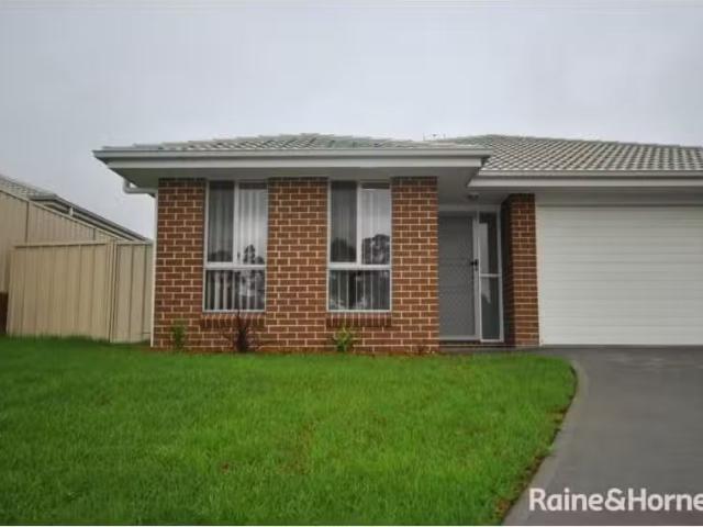 Cozy 3 BR 21 Kauri Street, WORRIGEE House for rent Listed by.