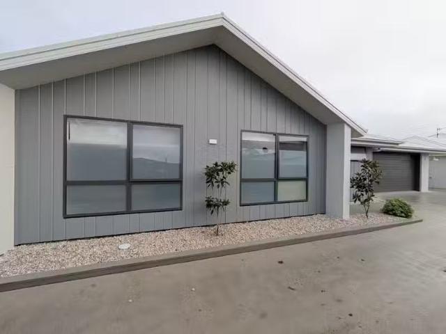 Deal! 3 BR 2/270 Westella Drive, TURNERS BEACH, TAS 7315 Uni.