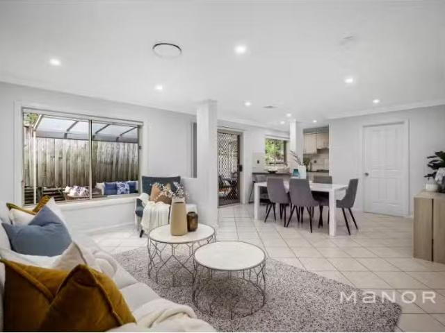 Cozy 3 BR 2/27 29 Francis Street, Castle Hill Townhouse for re.