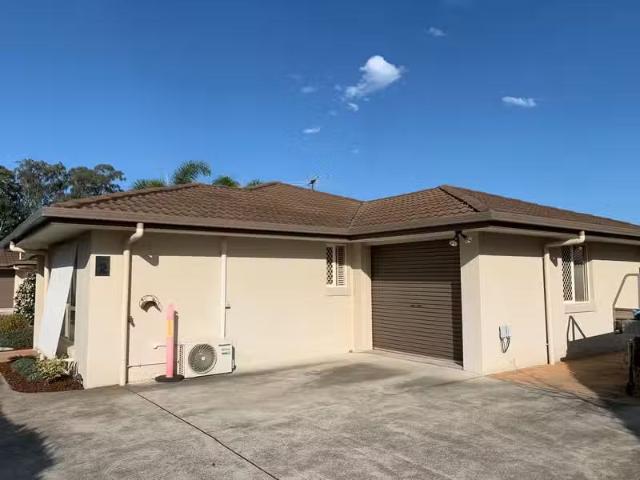 Unique 3 BR 2/20 Henry Street, BIRKDALE, QLD 4159 House for.