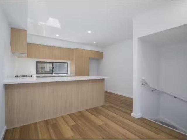 Just in! 3 BR 2/2 Corymbia Way, WARATAH WEST Townhouse for ren.