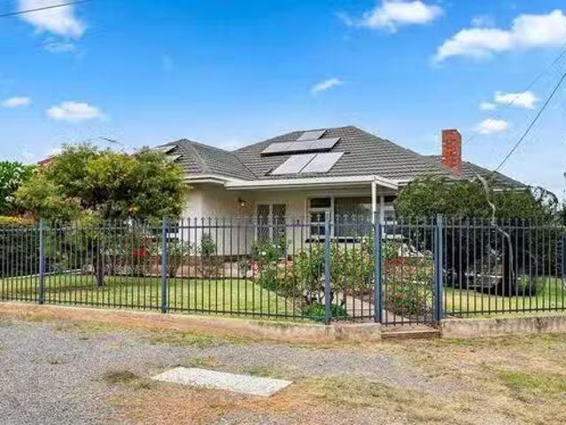 Rental! 3 BR 22 Cresdee Road, Campbelltown, SA 5074