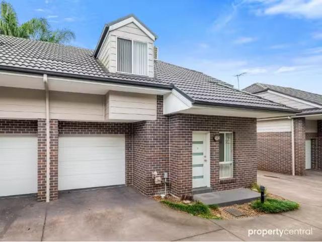 Nice 3 BR 2/2 Braddon Street, OXLEY PARK Townhouse for rent L.