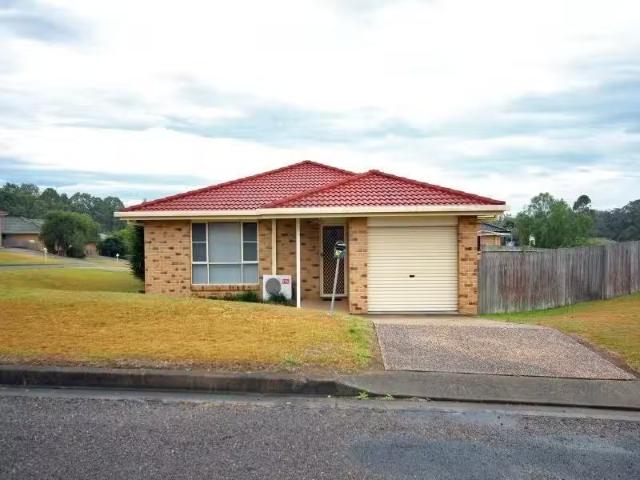 Cozy 3 BR 2/2 Narla Place, Taree Townhouse for rent Listed by.