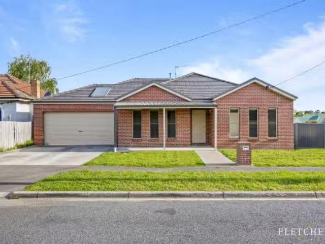 Just in! 3 BR 236 Victoria Street, Ballarat East VIC 3350 Ho.