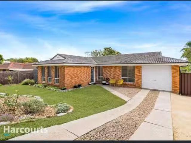 Rental! 3 BR 23 Capella Street, ERSKINE PARK, NSW 2759 House.