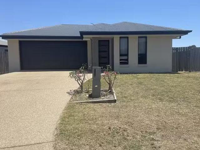 Deal! 3 BR 23 Academic Court, Norman Gardens, QLD 4701