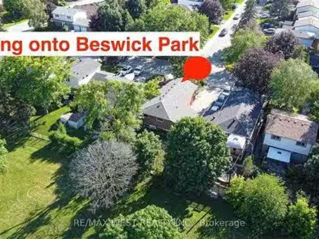 Unique 3 BR 249 Hodgson Drive, Newmarket, ON, L3Y 1E3 house.