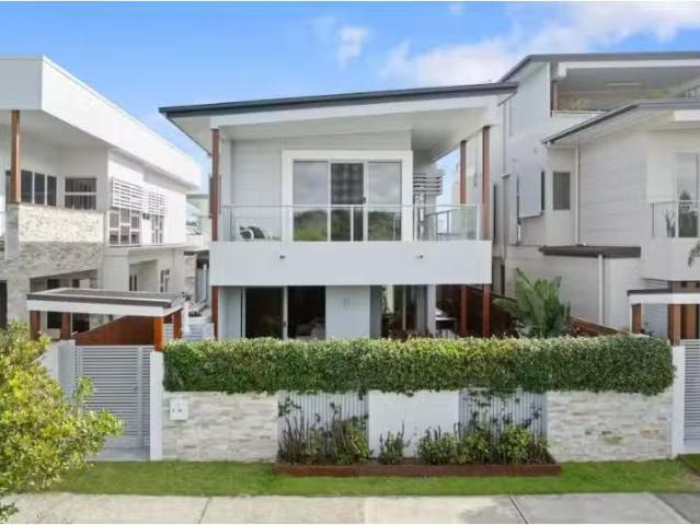 Deal! 3 BR 2/64 Cylinders Drive, Kingscliff House for rent Li.