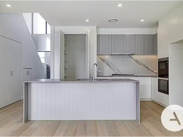 Just in! 3 BR 26/20 Leahy Cl, NARRABUNDAH House for rent List.