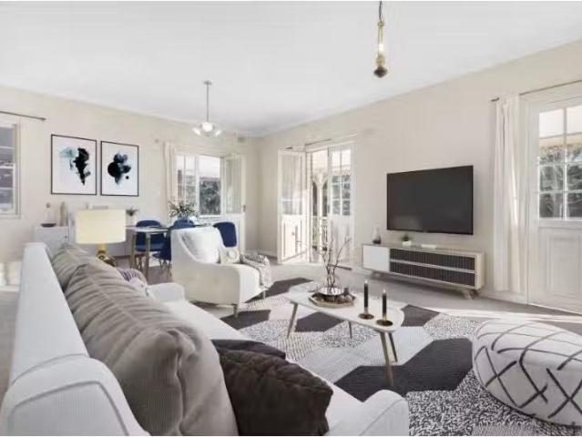 Just in! 3 BR 2/62 Statham Avenue, North Rocks Townhouse for r.
