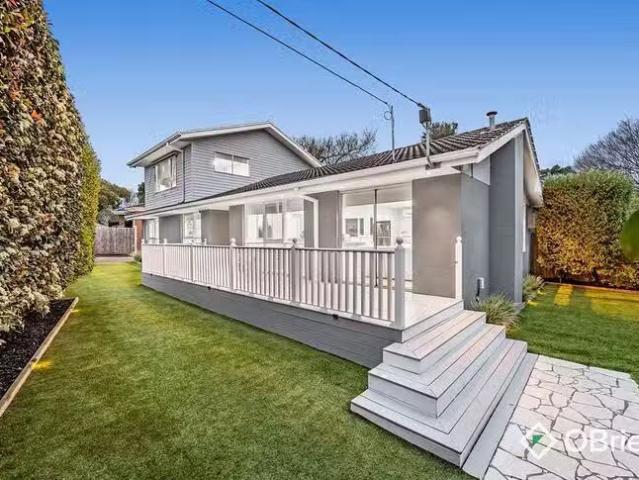 Cozy 3 BR 26 Kareela Road, Frankston, VIC 3199