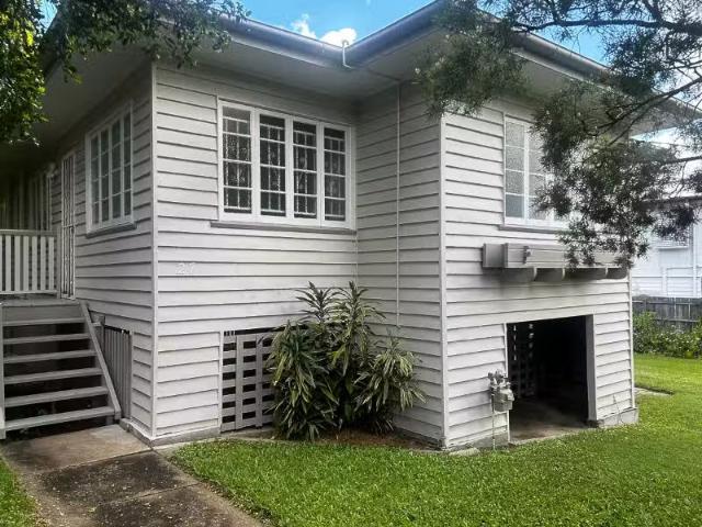 Unique 3 BR 27 Stephens Street, Morningside House for rent Li.