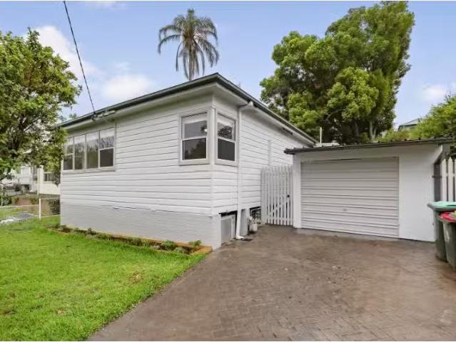 For Rent! 3 BR 27 Rushton Street, Wallsend House for rent Lis.