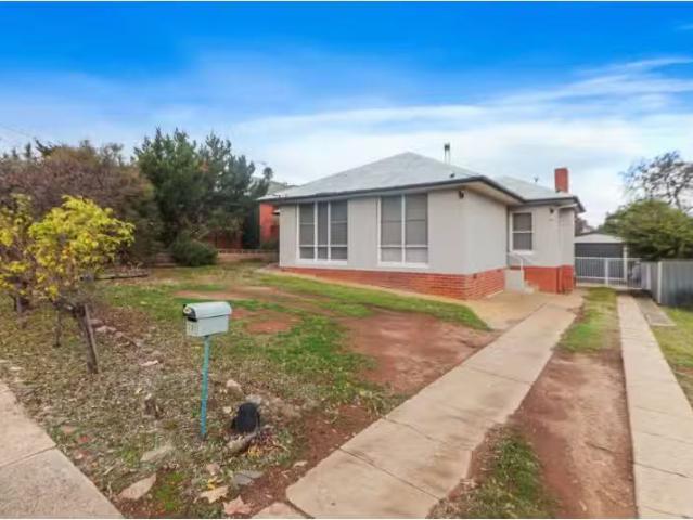 Nice 3 BR 28 Fernleigh Road, Turvey Park House for rent Liste.