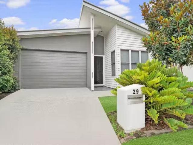 Deal! 3 BR 29 Aqua Cct, CALOUNDRA WEST, QLD 4551 House for R.