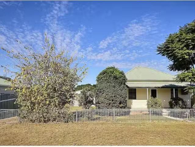 Charming 3 BR 29 Kennedy St, Singleton House for rent Listed.