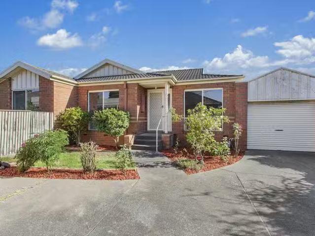 Deal! 3 BR 2/9 Morton Street, Clayton, VIC 3168