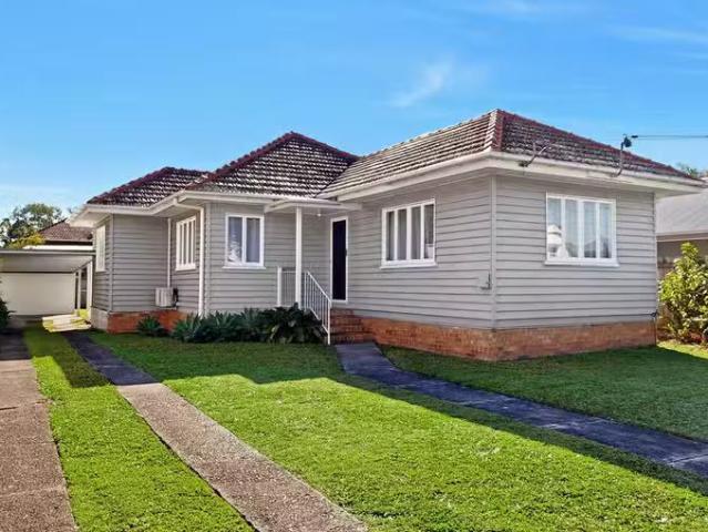 Charming 3 BR 29 Staghorn Street, ENOGGERA, QLD 4051 House f.