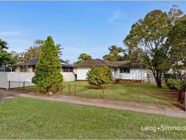 Just in! 3 BR 29 Pelsart Ave, Willmot House for rent Listed b.