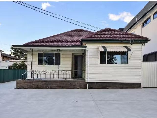 Deal! 3 BR 2a Townsend Street, Condell Park House for rent Li.