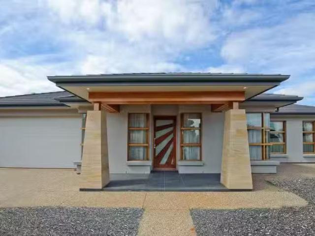 Deal! 3 BR 2B Yongala Street, TRANMERE, SA 5073 House for Rent