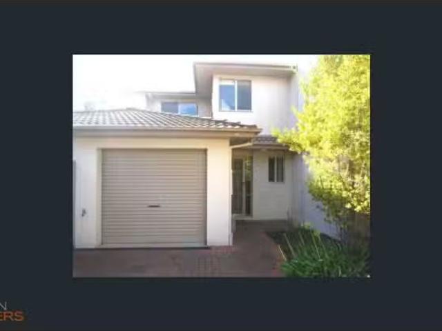 Just in! 3 BR 30 Taggerty Street, Ngunnawal Townhouse for rent.