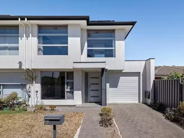Rental! 3 BR 31C Lutana Crescent, Mitchell Park, SA 5043