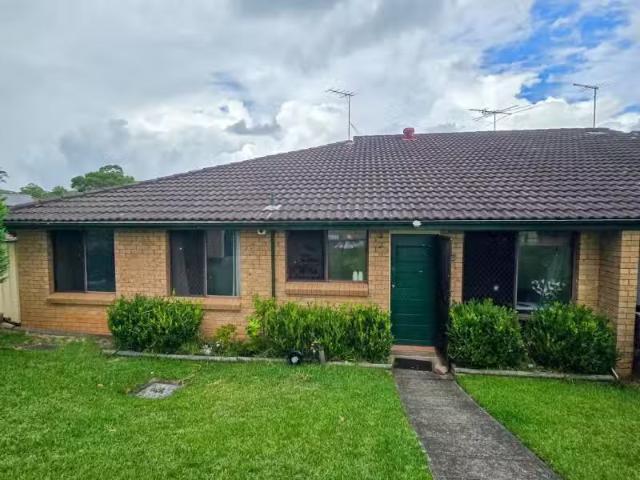 Nice 3 BR 3/28 Spinebill Place, INGLEBURN House for rent List.