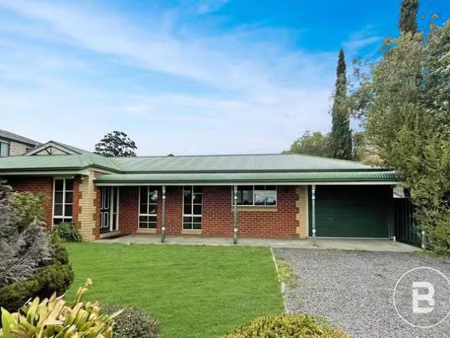 Rental! 3 BR 32 Edwardes Street, Black Hill, VIC 3350