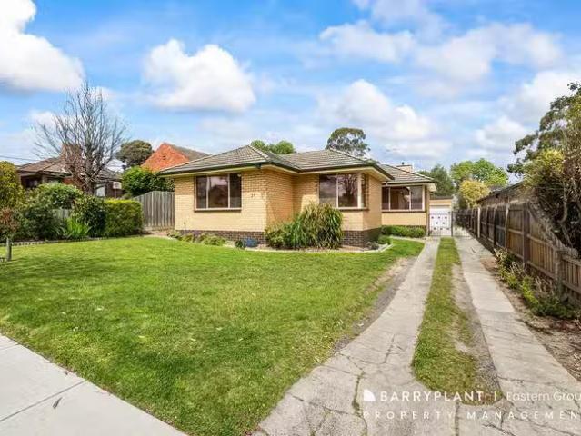 New 3 BR 34 Esdale Street, Blackburn, VIC 3130