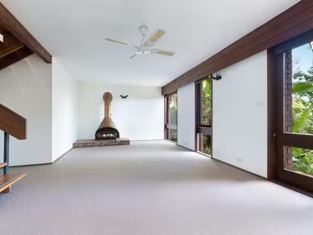 Cheap 3 BR 34 Hilltop Road, Avalon Beach, NSW 2107