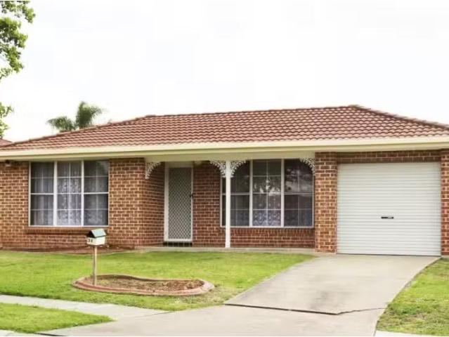Unique 3 BR 34 Melanie Street, Hassall Grove House for rent L.