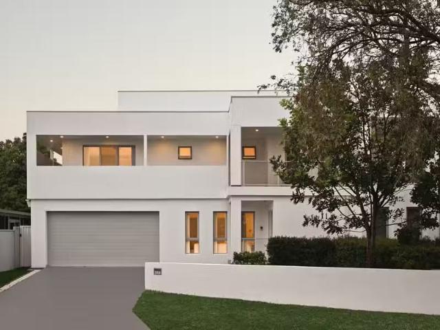 For Rent! 3 BR 38a Presland Avenue, Revesby Townhouse for rent.