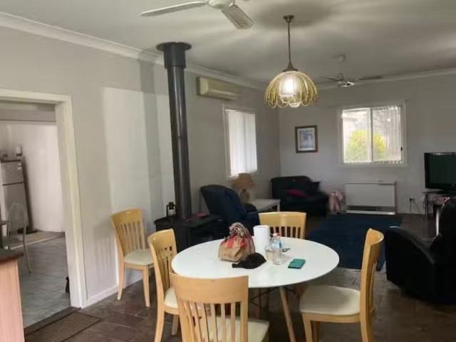 Just in! 3 BR 3/97 Highland Way, Marulan House for rent Liste.