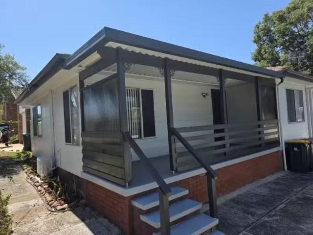 Just in! 3 BR 7 Elizabeth Avenue, LEMON TREE PASSAGE House for.