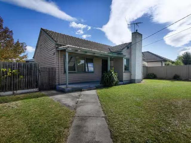 Cheap 3 BR 7 Franklyn Street, Huntingdale, VIC 3166