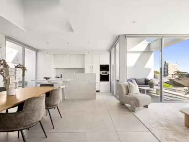 Cheap 3 BR 401/59 Parraween Street, CREMORNE Apartment for ren.