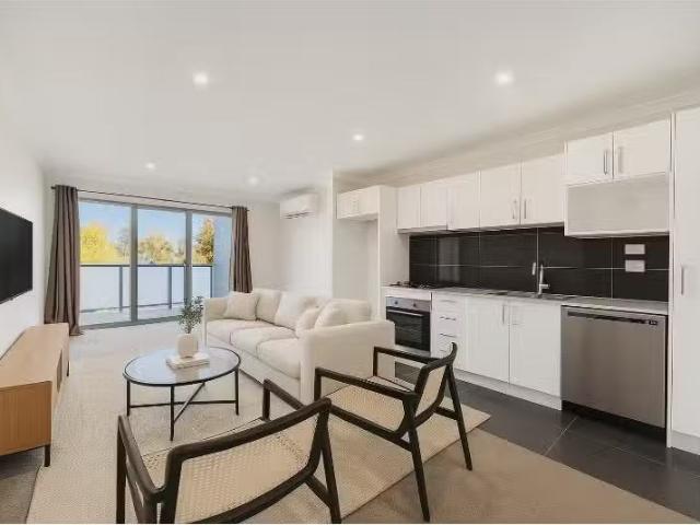 New 3 BR 43/84 Kings Canyon Street, HARRISON Townhouse for ren.