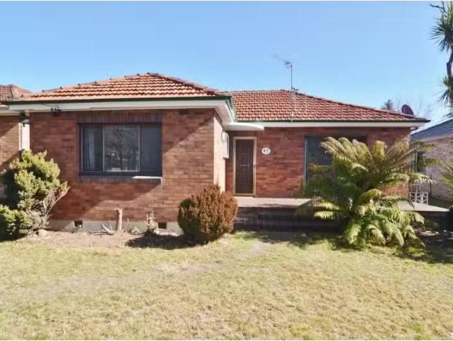 Unique 3 BR 47 Martini Parade, Lithgow House for rent Listed.