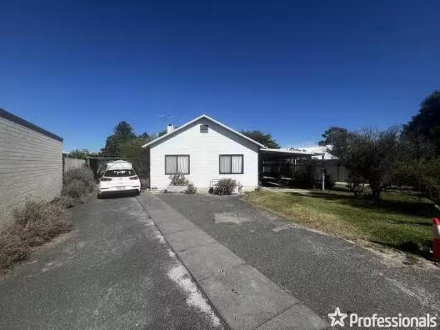 New 3 BR 4 Teaguer Street, Wilson, WA 6107