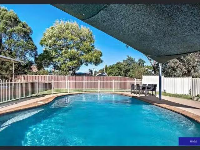 For Rent! 3 BR 4 Woodberry Road, TARRO Apartment for rent Lis.