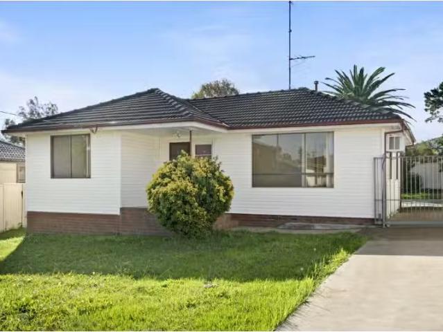 Just in! 3 BR 4 Blain Street, Toongabbie House for rent Liste.